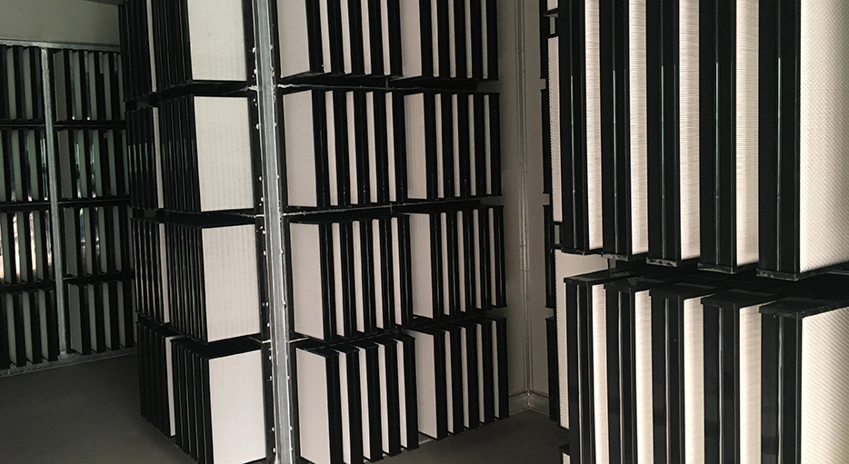 Antibio系統(tǒng)亞高效主過濾器內(nèi)側(cè)。