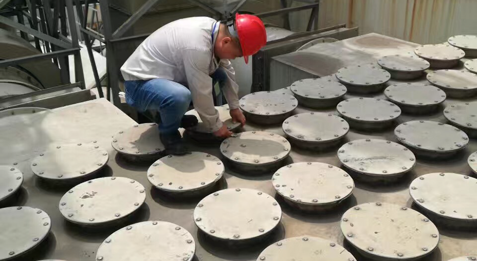 無錫尚德VOC排放處理（活性碳碳罐更換中）。